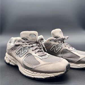 Men’s New balance 2002R grey